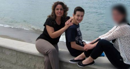 17 Yaşındaki Genç, Anne ve Babasını Öldürüp İntihar Etti