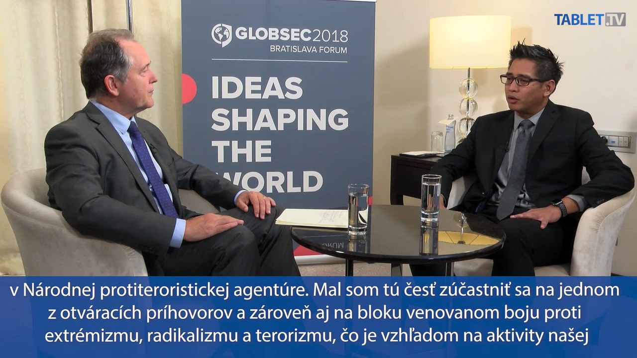 SVET Tu a teraz: A. Chrisnayudhanto diskutuje s P. Demešom vrámci konferencie GLOBSEC