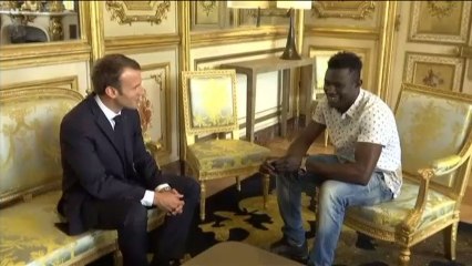 Macron recibe en el Elíseo al héroe de Mali que escaló un edificio para salvar a un niño