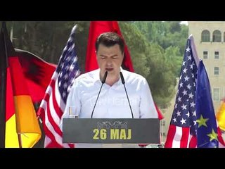 Opozita proteston per largimin e qeverise