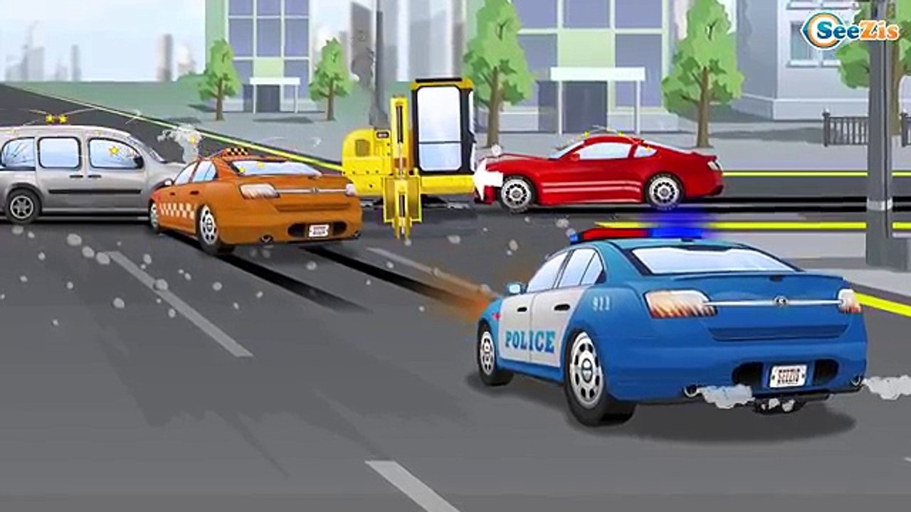 Cars le film - Les COURSE DE RUE - La Voiture de course la course en ville - Dessin animé