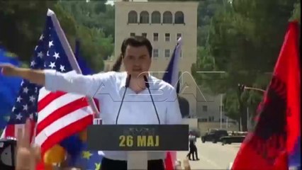 Ескалација на протестот во Албанија, има повредени