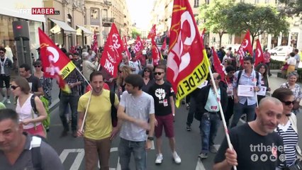 Fransa'da demiryolu çalışanları yine iş bıraktı