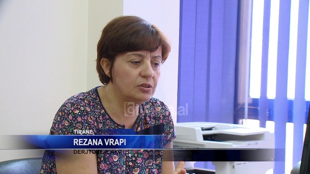 Provimet e matures ne palestra dhe korridore