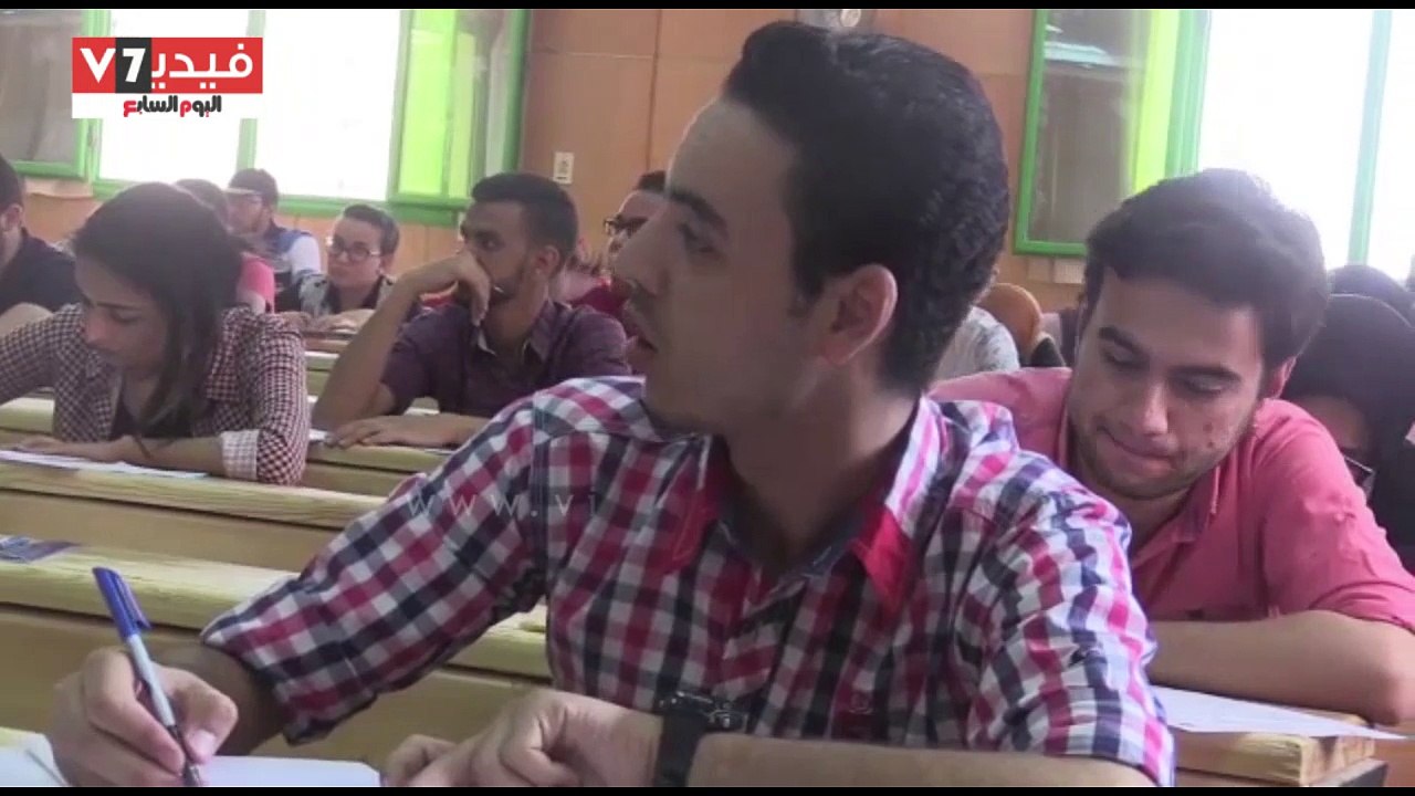 رئيس جامعة سوهاج يتابع امتحانات بكلية الطب البيطرى