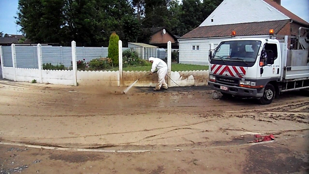 Saint-Symphorien: nettoyage des rues après l'orage