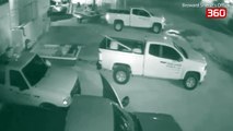 Çifti po grabiste një makinë, vendos të ndalojë e të kryejë marrëdhënie në mes të... (360video)