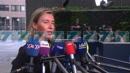 MOGHERINI E KENAQUR ME PROGRESIN PER EMRIN E MAQEDONISE - News, Lajme - Kanali 14