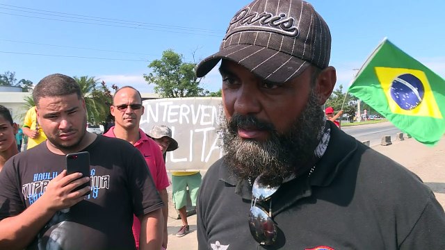 Protestos em frente a refinaria em Duque de Caxias