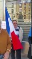 Un groupe de Français à Marseille protestent contre les musulmans qui prient vendredi dans les rues!