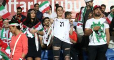İranlı Kadın Taraftarlar Milli Maça Damga Vurdu