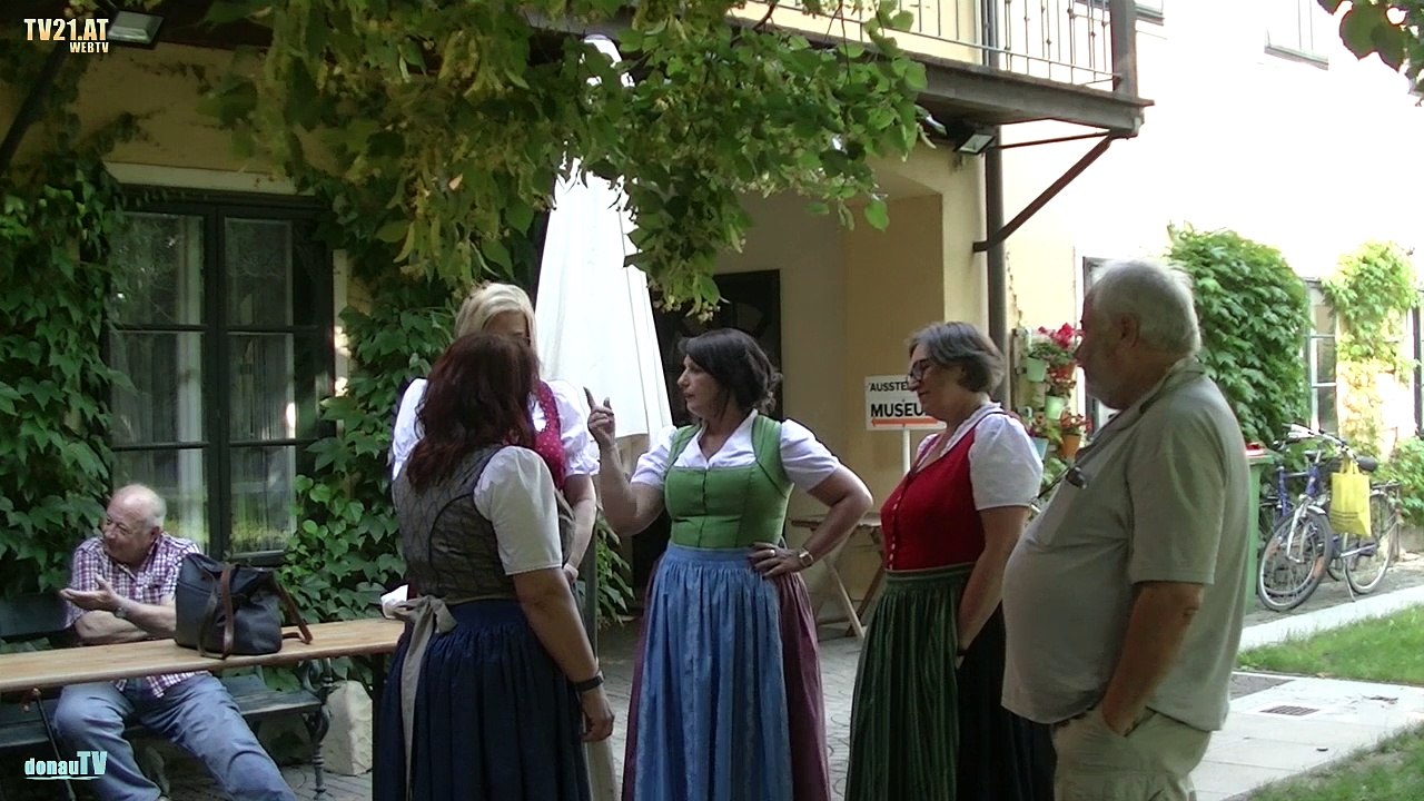 Alles Dirndl - Workshop Teilnehmer zeigen ihre Werke