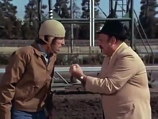 McMillan & Wife S02E07(Two Dollars on Trouble to Win)[p 3]