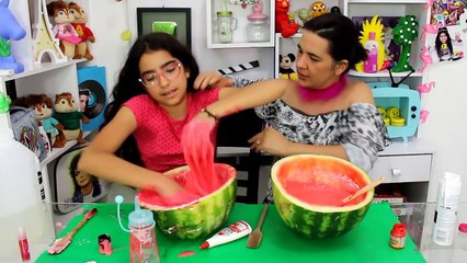 FAZENDO SLIME NA MELANCIA - MELHOR DESAFIO DE SLIME do CANAL LARISSA FLOR