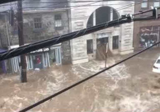 Flash Floods Sweep Away Cars in Ellicott City, Maryland