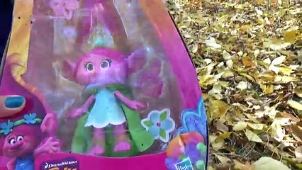 ТРОЛЛИ Trolls Розочка потерялась Нашли Розочку и построили ей Замок Принцессы Прическа как у Poppy