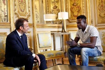 France offers citizenship to Malian immigrant who rescued a child