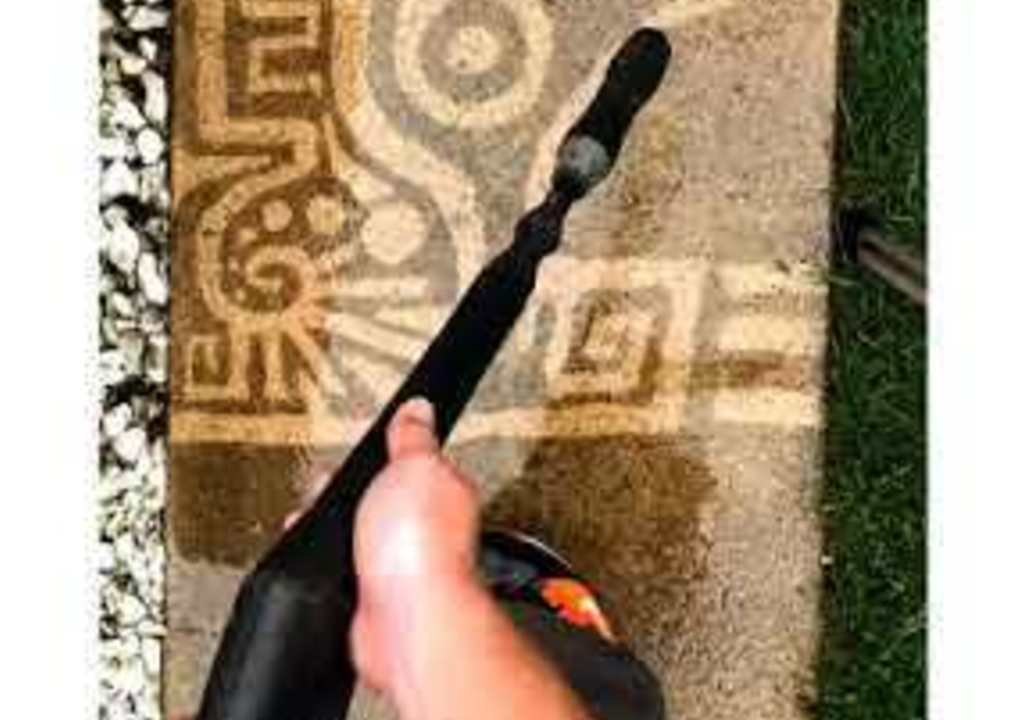 Man Uses Power Washer to Create Mesmerizing Pavement Design