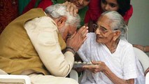 PM Modi अपनी माँ Heeraben Modi के कष्टों को याद कर हुए Emotional | वनइंडिया हिंदी
