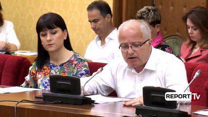 Debate te 'ekonomia', Spaho: Liruat Tahirin, turp! Braçe: Drejtohuni KLD-së, e keni tuajin