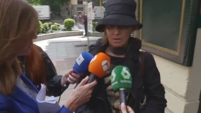 Rosalía Iglesias, mujer de Bárcenas, pide a la prensa que la dejen tranquila: es inhumano