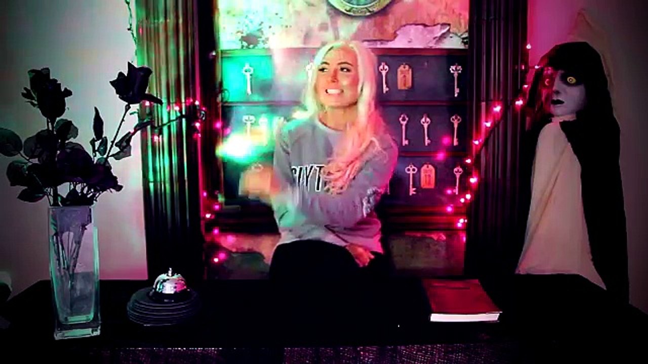 SLIT MOUTH WOMAN! | SCARY JAPANESE URBAN LEGEND!