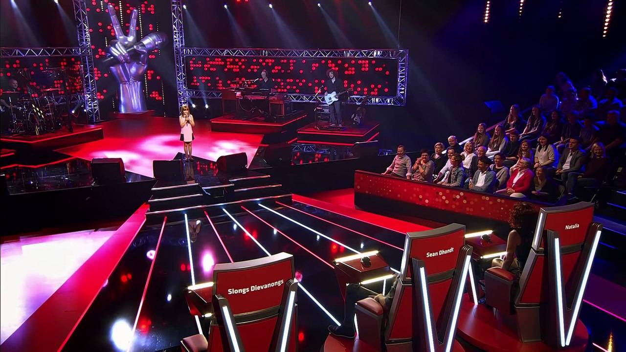 Kitana zingt 'Oops, I Did It Again!' | Blind Audition | The Voice Kids | VTM