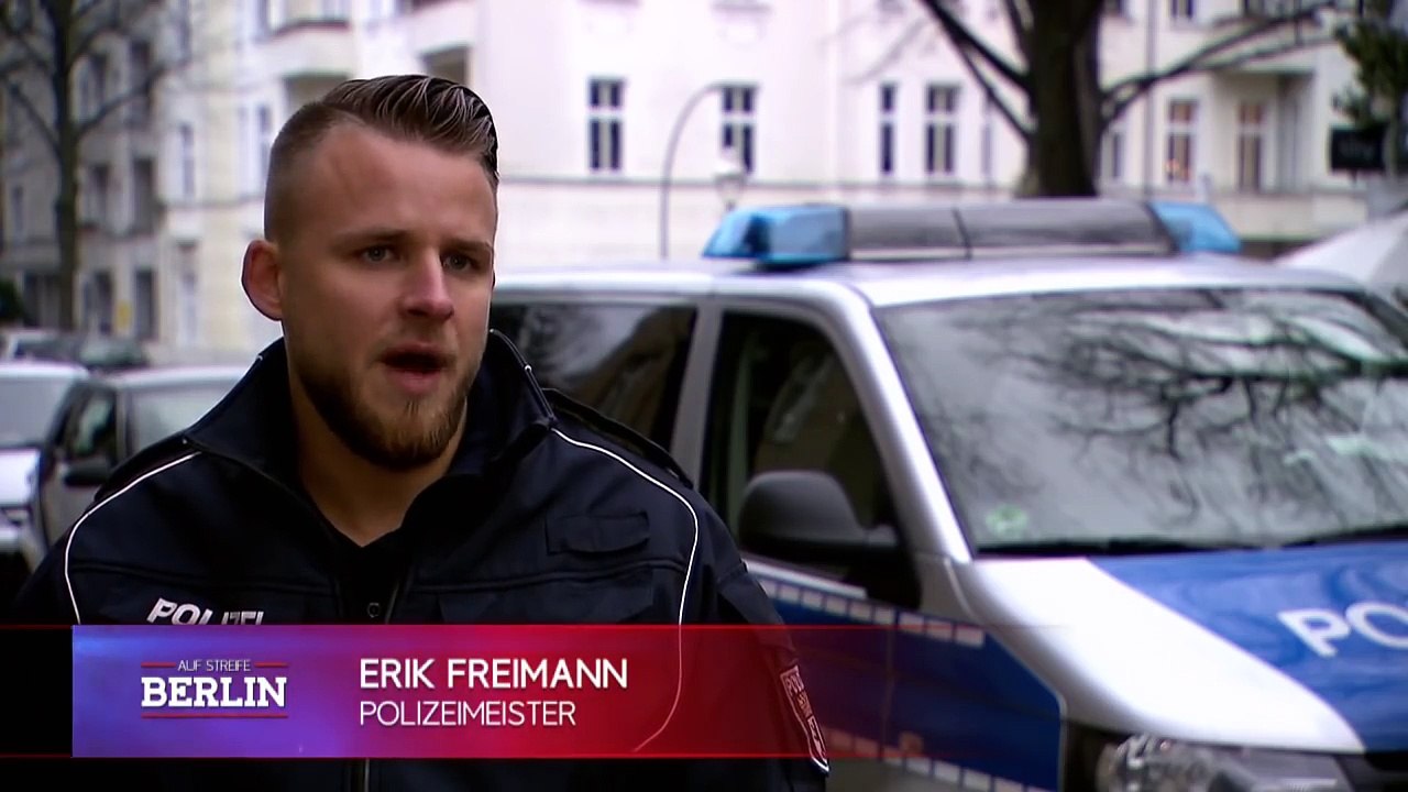 Peinliche Fotos auf Handy - Ein Unfall mit Folgen! | Auf Streife - Berlin | SAT.1 TV