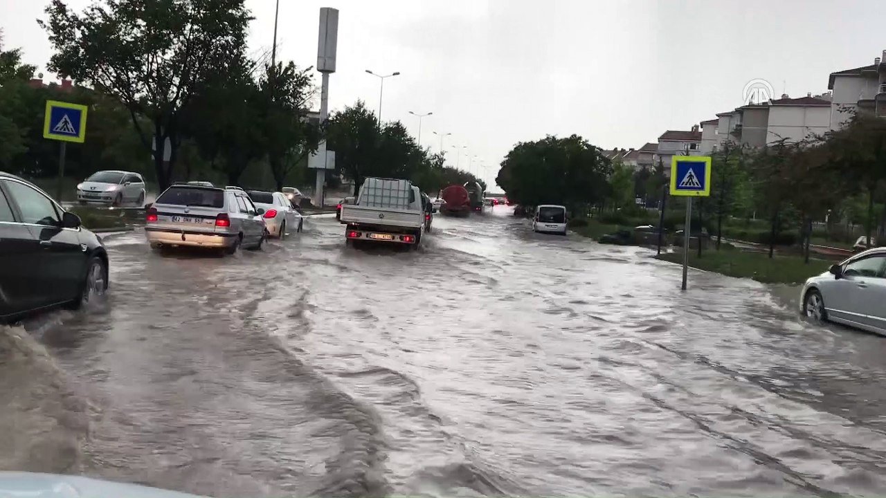 Şiddetli yağış hayatı olumsuz etkiledi (2) - ANKARA