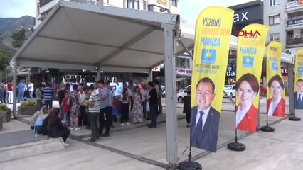 Manisa İyi Parti ile Zabıtalar Arasında Stand Gerginliği