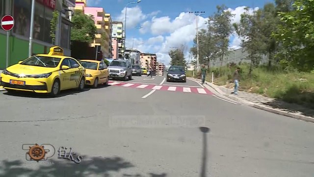 Rrugës i vihet emri i ndërtuesit, edhe pse është gjallë - Top Channel Albania - News - Lajme