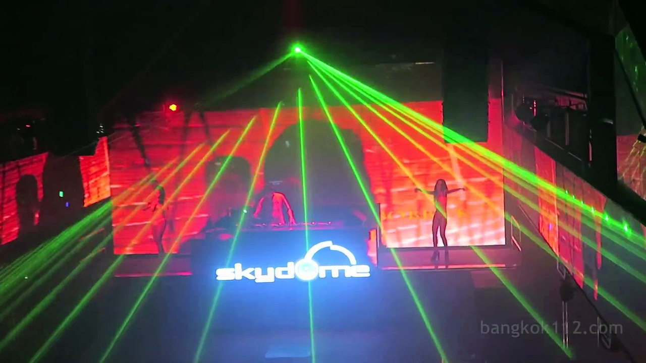 Sky Garden Dancing Girls, Kuta - Bali 2016