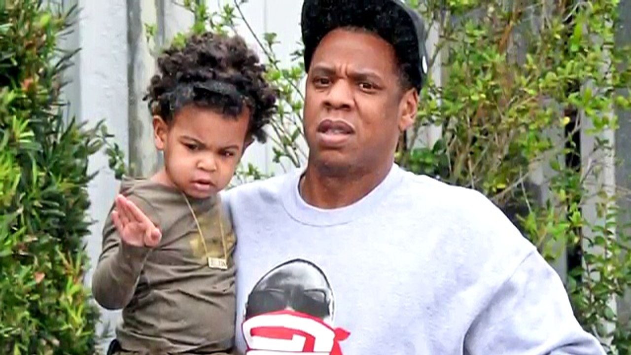 ¡INSÓLITO! LO que RECIBIERON los HIJOS de estos FAMOSOS en NAVIDAD