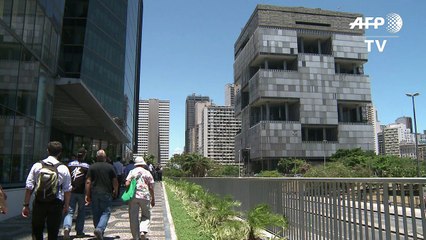 Ações da Petrobras sobem 14%