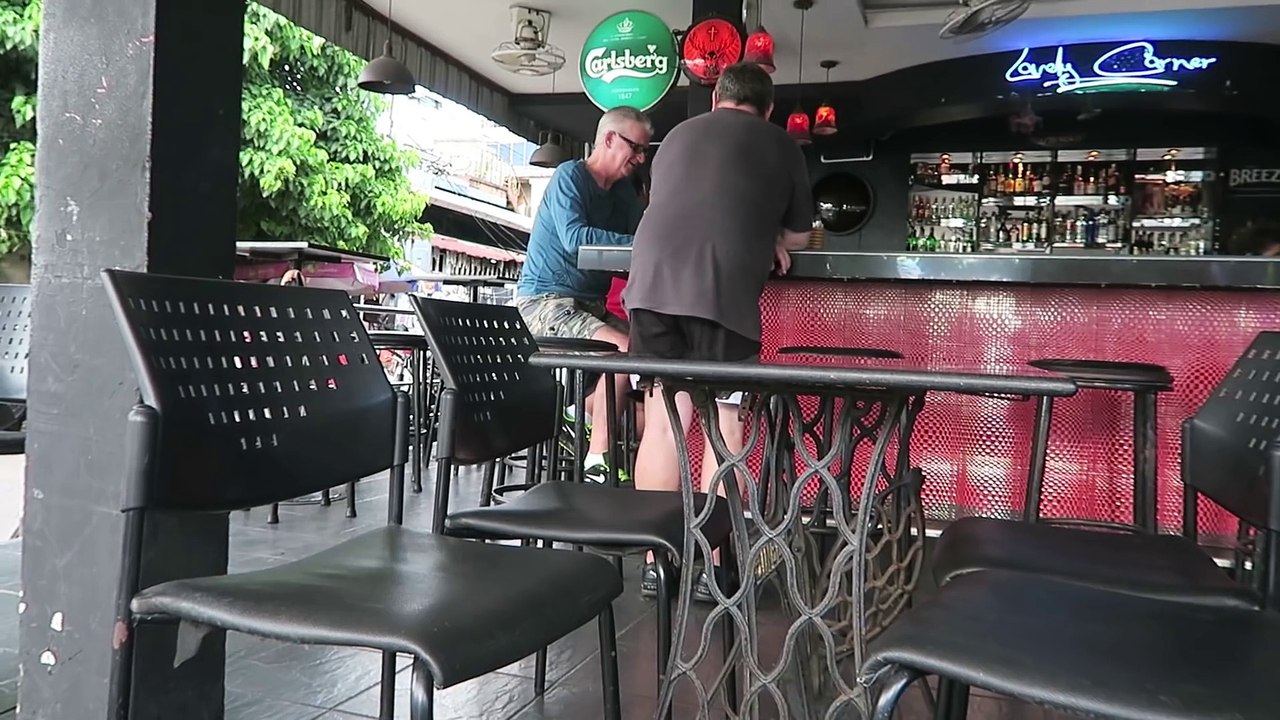 Pattaya Day Scenes - The Low Season (4)