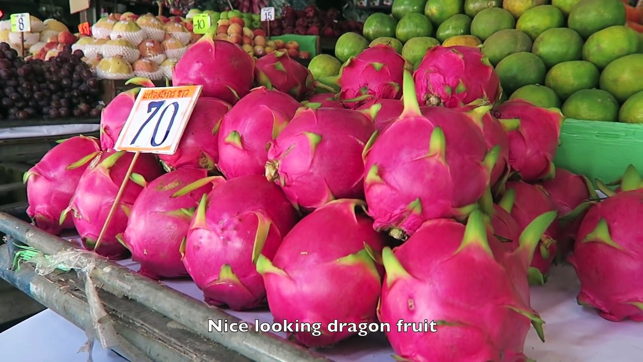 Pattaya Day Scenes - The Low Season (3)