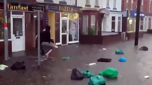 Пойдем на свидание сказал он, будет весело говорил он)))