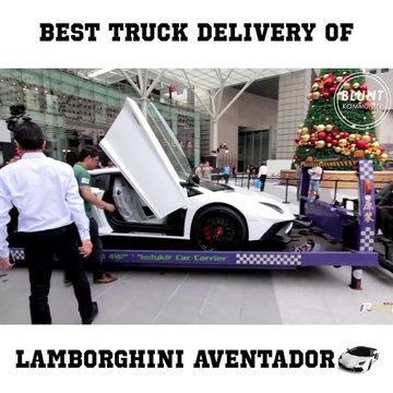 Livraison d'une Lamborghini Aventador... Joli cadeau