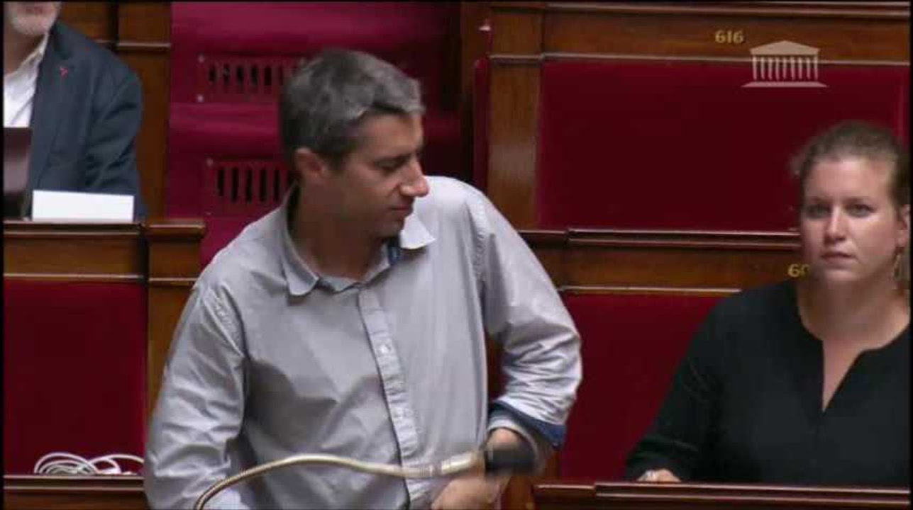 "La chemise dans le pantalon": Ruffin s'est fait remonter les bretelles à l'Assemblée