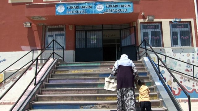 Kur’an aşkıyla 70 yaşında okuma yazma öğrendi