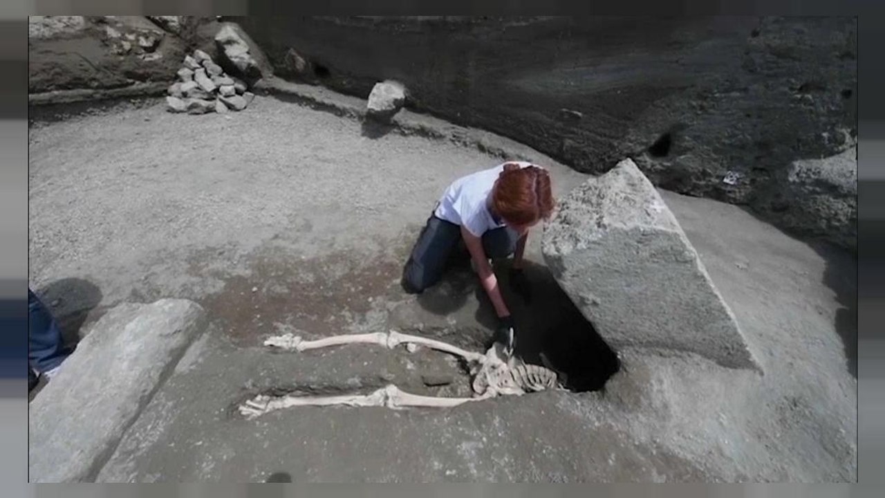 Kopfloser Mann in Pompeji ausgegraben