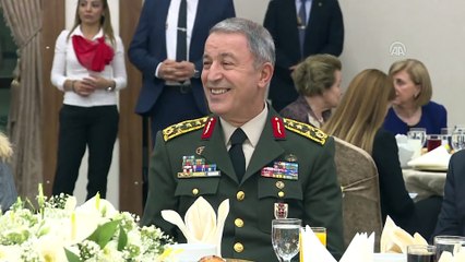 Genelkurmay Başkanı Akar, şehit aileleri ile iftar yemeğinde bir araya geldi - ANKARA