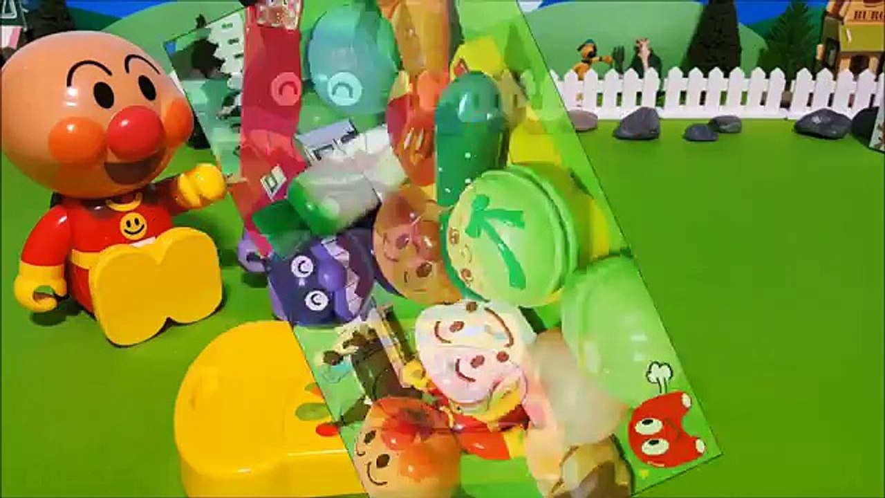 アンパンマン キッチンで おままごと トントン 楽しいな！これは何か分かるかな？メロンパンナちゃんしょくぱんまん アニメ＆おもちゃ トイキッズ