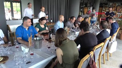 İzmir Dünyaca Ünlü Şefler Kokoreçe Hayran Kaldı