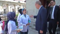 Cumhurbaşkanı Erdoğan, Fatih İmam Hatip Ortaokulu'nu Ziyaret Etti