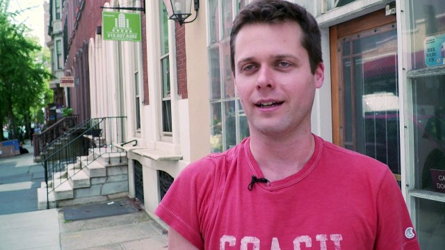 Starbucks cierra 8,000 locales por formación sobre racismo