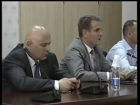 Kuvendi Komunal i Gjakovës diskuton për mirëmbajtjen e rrugëve, parqet dhe asetet komunale - Lajme