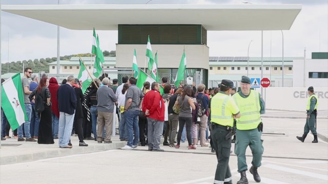 Un joven que rodeó el Congreso dice que el sistema judicial está podrido