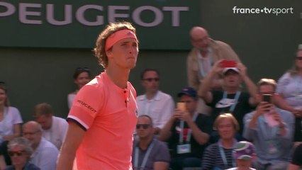 Roland-Garros : Alexander Zverev se qualifie dans la douleur !