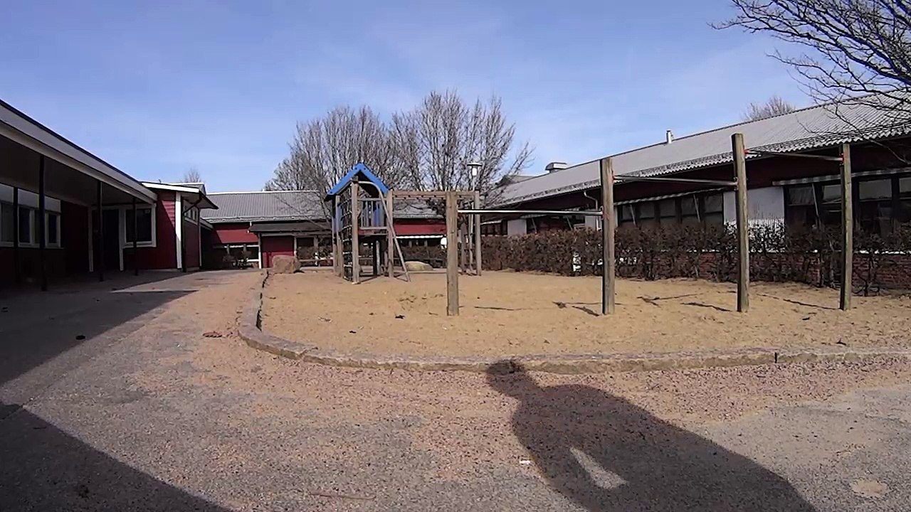 Inverted row exercise www.workout-training.com